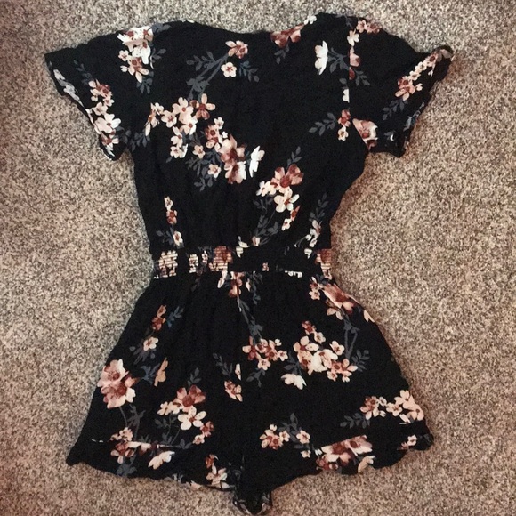 AE Floral Tie-Front Romper - Picture 3 of 4